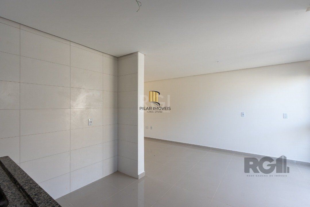 Casa 3 dormitórios no bairro Guarujá