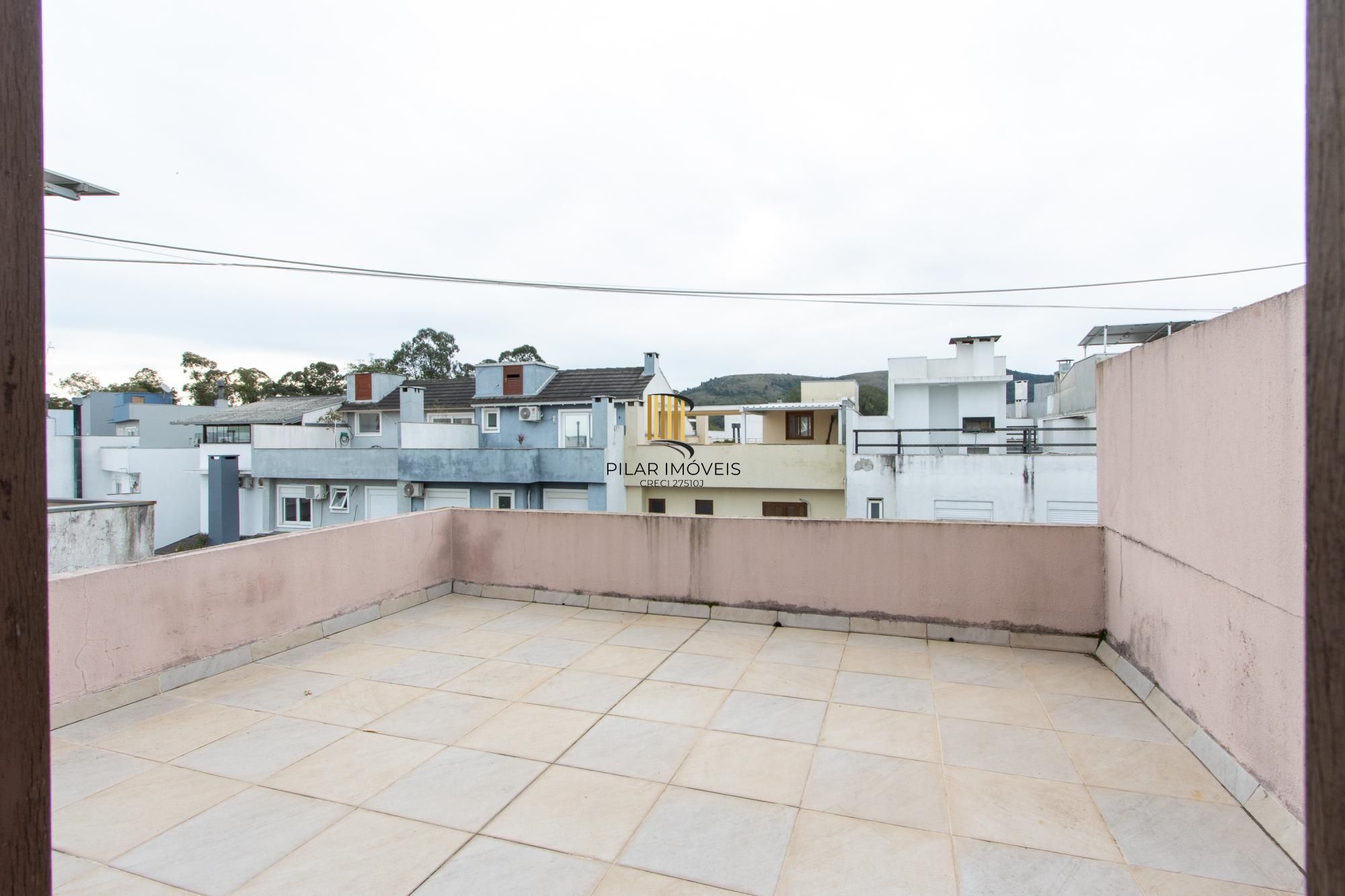 Sobrado no Lagos de Nova Ipanema com 149,54m², possui 03 dormitórios, sendo 1 suíte, garagem para 3 carros