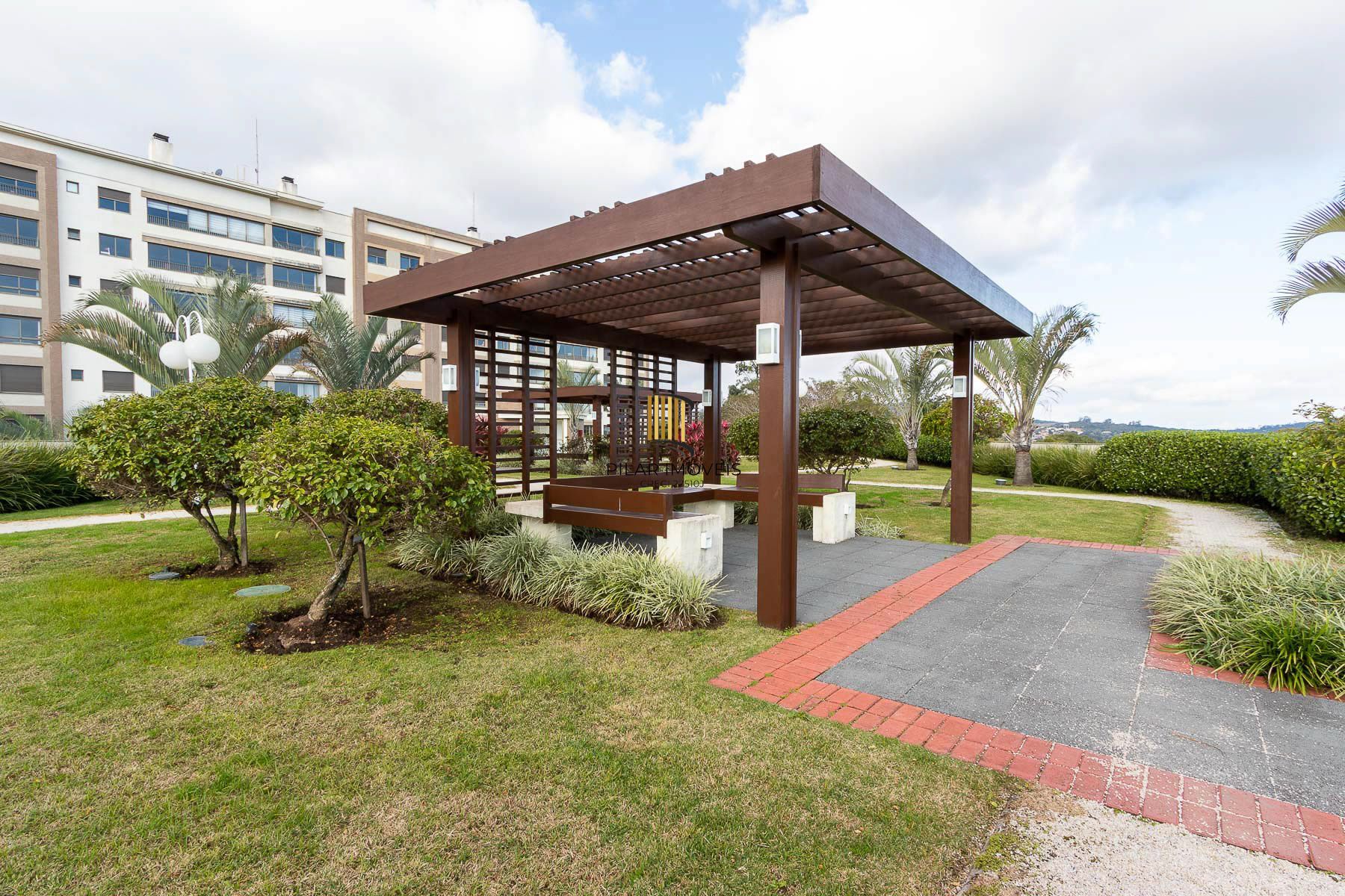 Apartamento totalmente reformado e impecável para locação - 3 quartos sendo uma suíte - Bairro Cavalhada