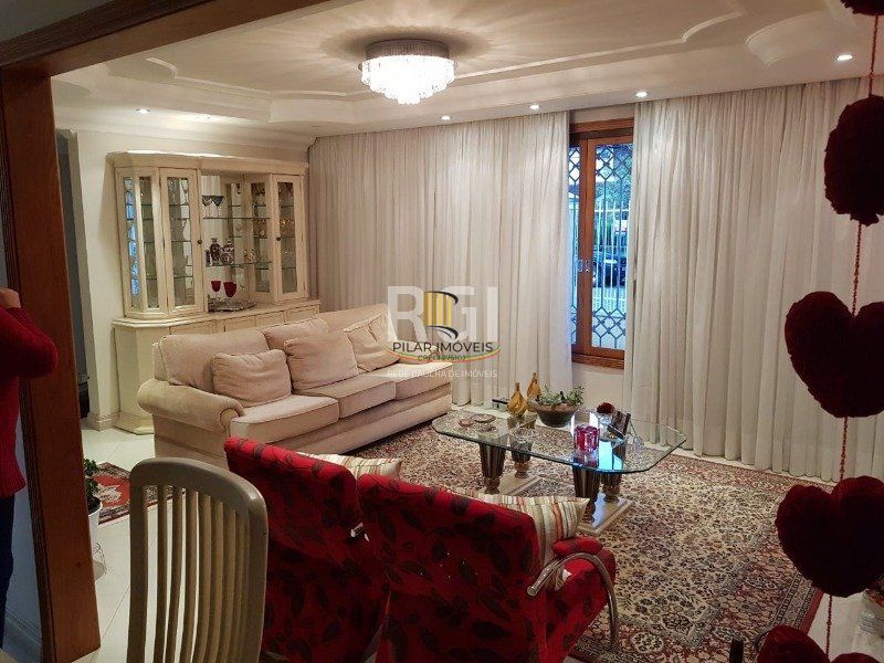 Casa para Venda - 300m², 3 dormitórios, sendo 1 suites, 4 vagas - Ipanema