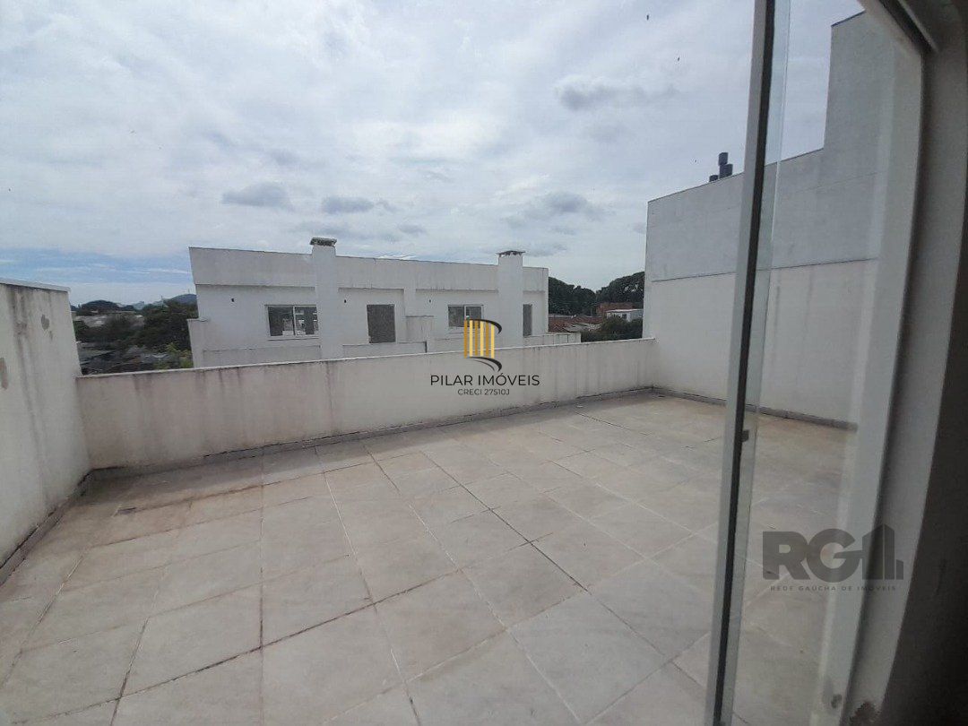 Casa de Condomínio 3 dormitórios no bairro Camaquã