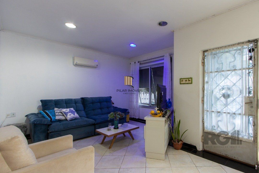 Casa para Venda - 126.89m², 3 dormitórios, 5 vagas - Azenha