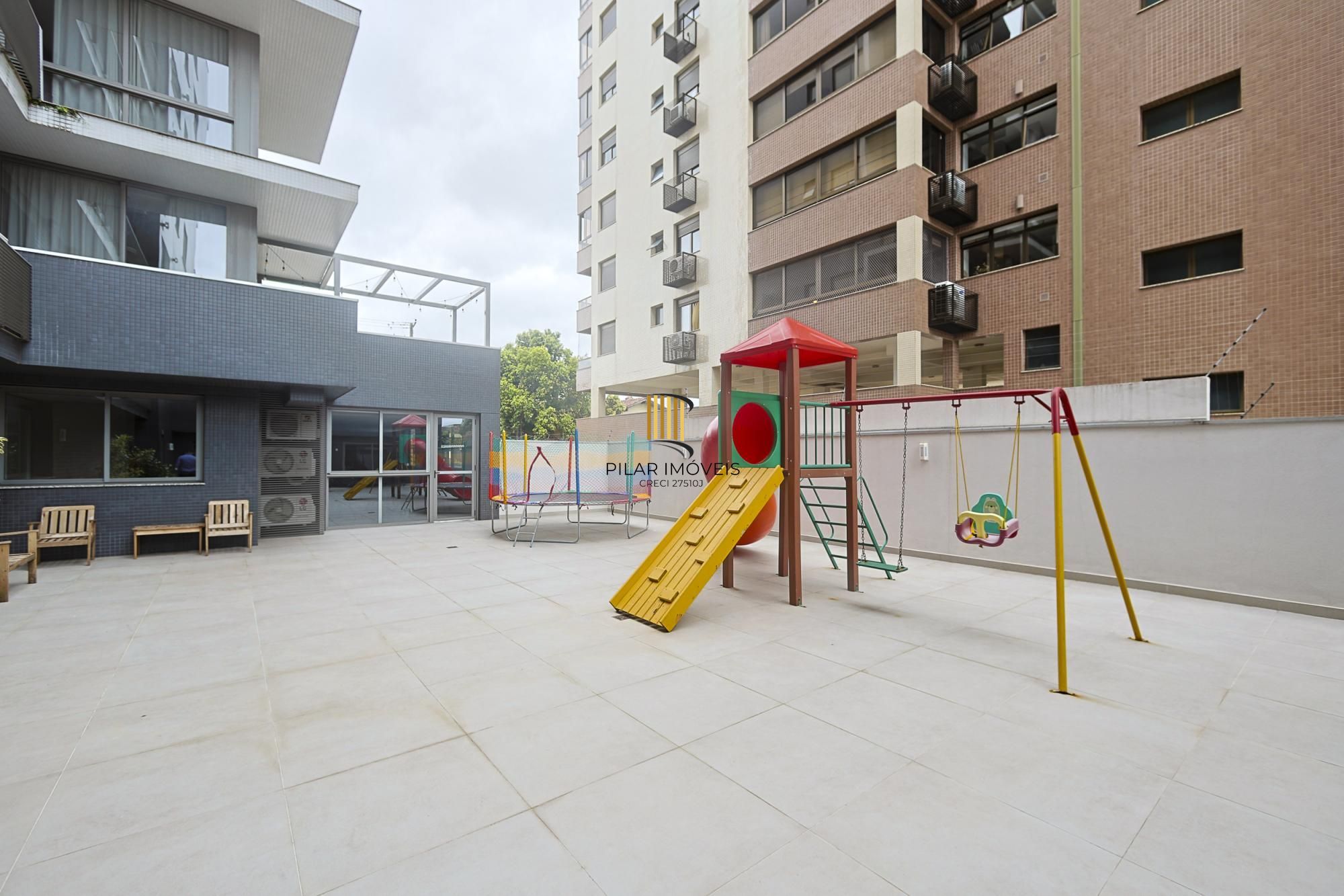 Apartamento com 217m² e 3 dormitórios no bairro Tristeza em PORTO ALEGRE para Comprar