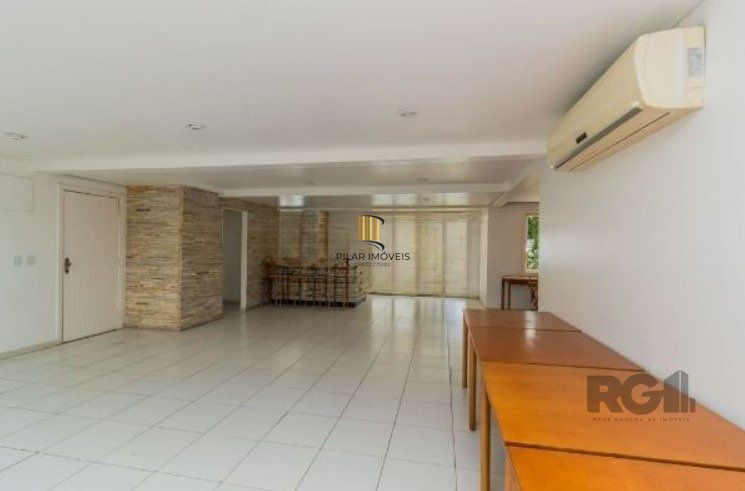 Casa de Condomínio 3 dormitórios no bairro Cavalhada