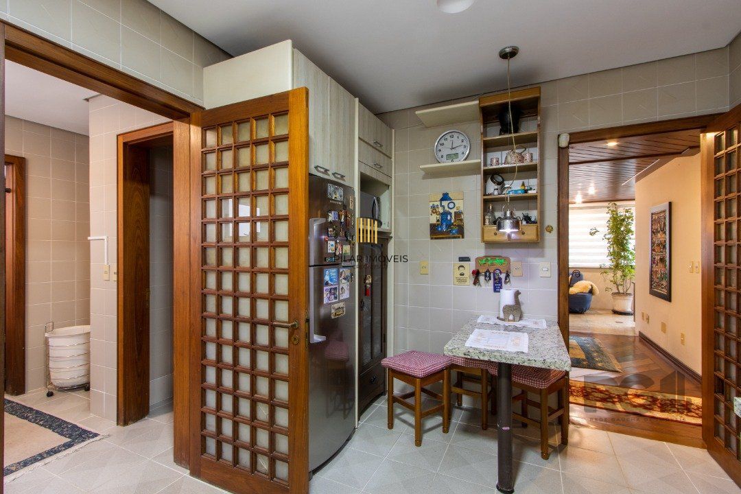 Apartamento 4 dormitórios no bairro Petrópolis