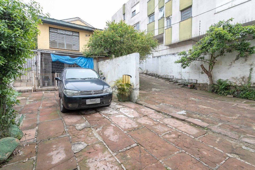 Casa para Venda - 0.01m², 5 dormitórios, 10 vagas - Petrópolis