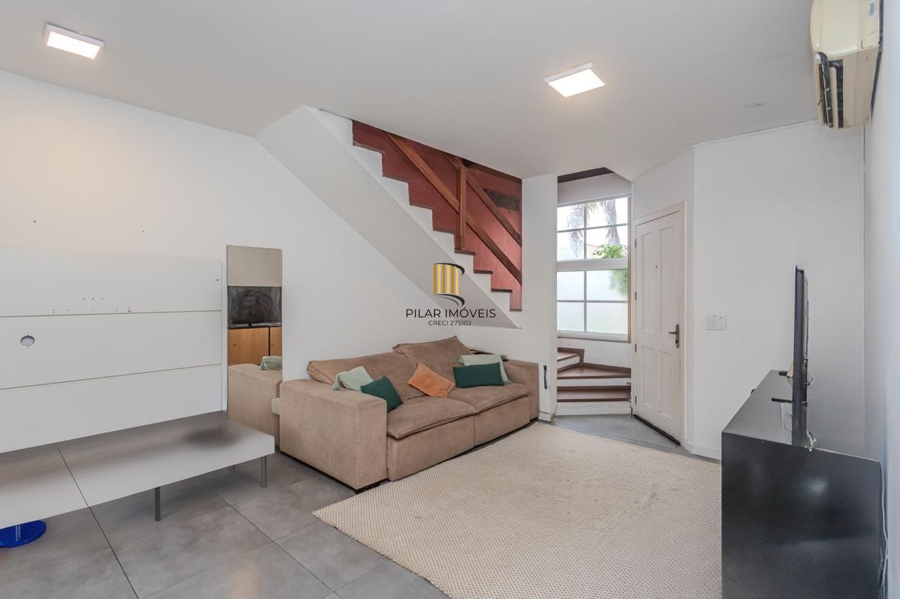 Casa de Condomínio 3 dormitórios no bairro Tristeza