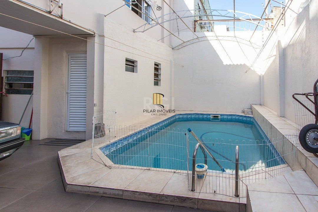 Casa para Venda - 229.18m², 4 dormitórios, sendo 4 suites, 5 vagas - Cavalhada