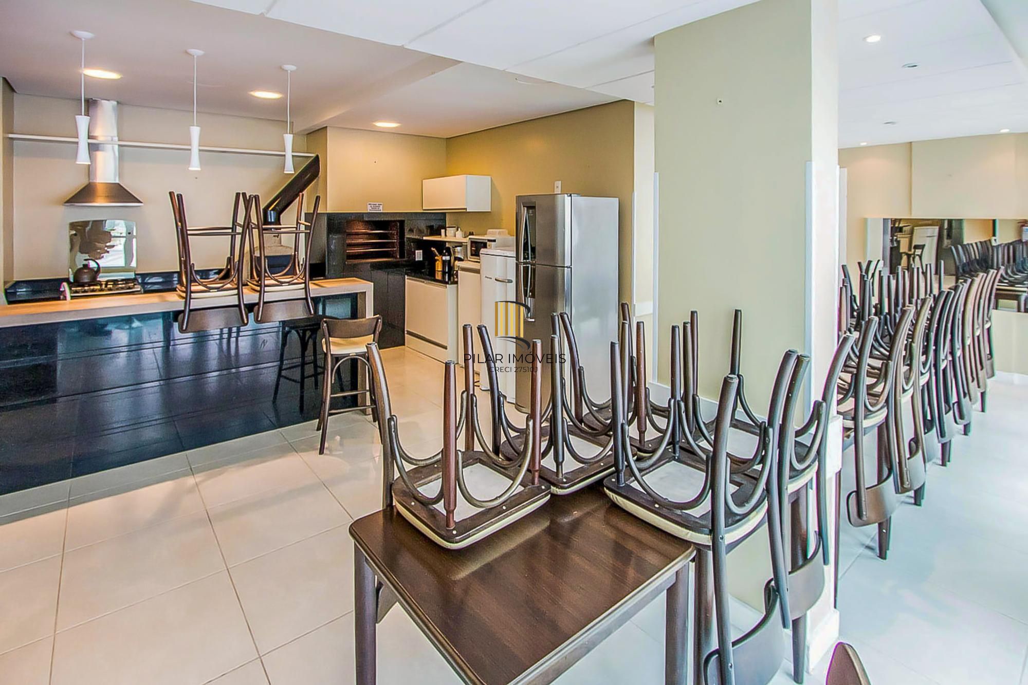 Apartamento de 3 dormitórios, 1 suíte e 2 vagas escrituradas no bairro Tristeza.