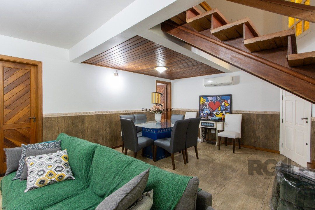 Casa 4 dormitórios no bairro Ipanema