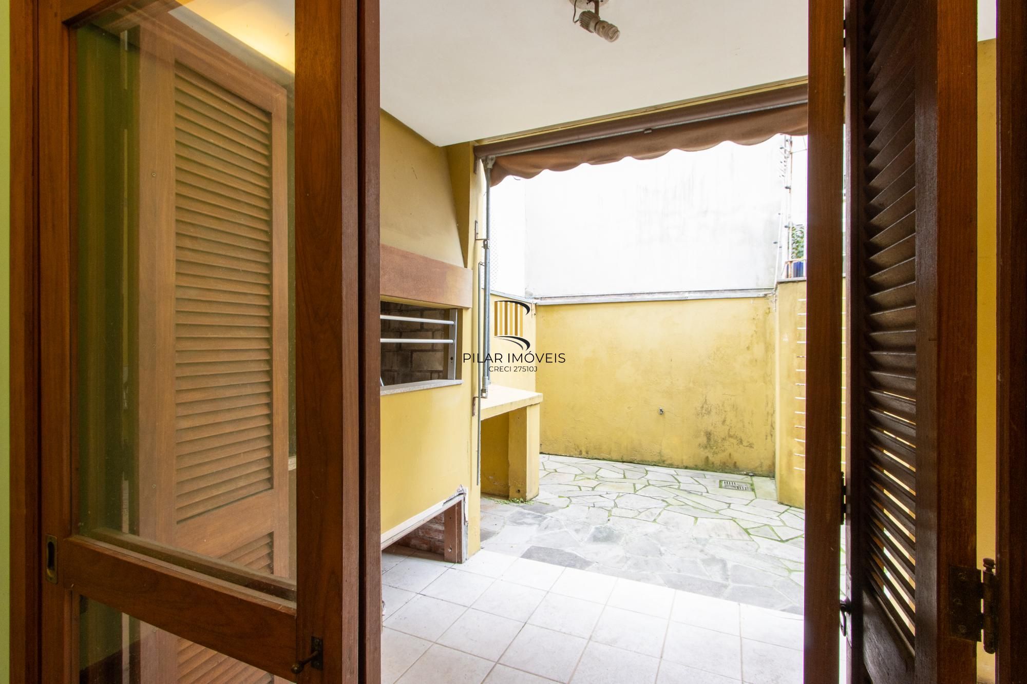 Casa de Condomínio 3 dormitórios no bairro Ipanema