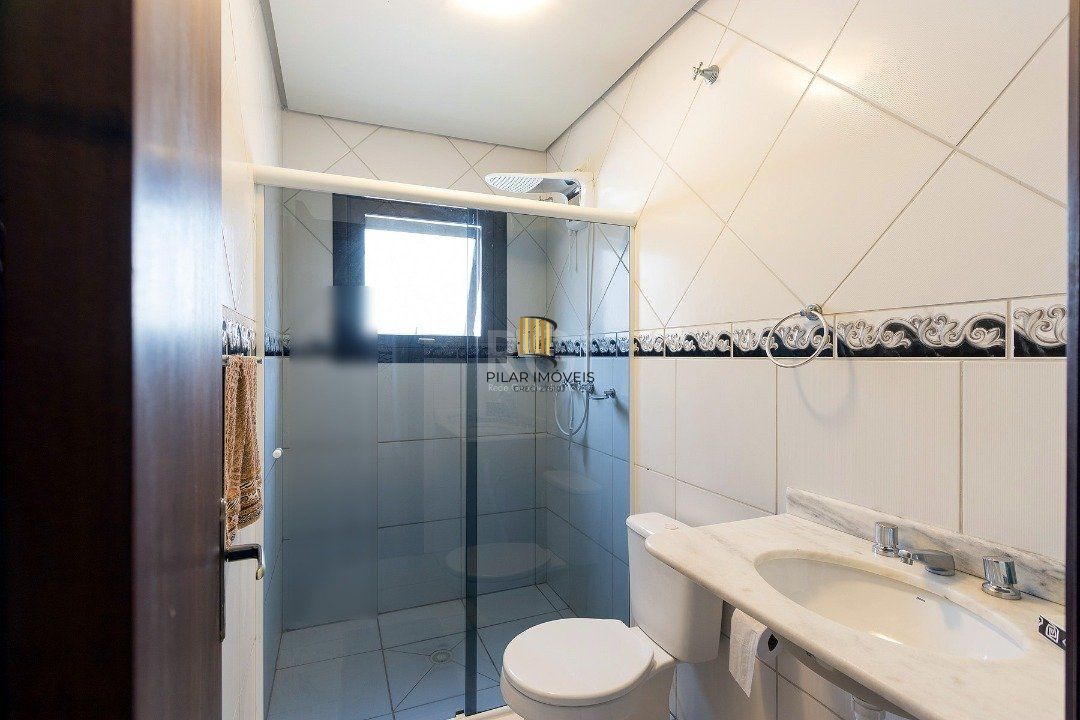 Casa de Condomínio 3 dormitórios no bairro Hípica