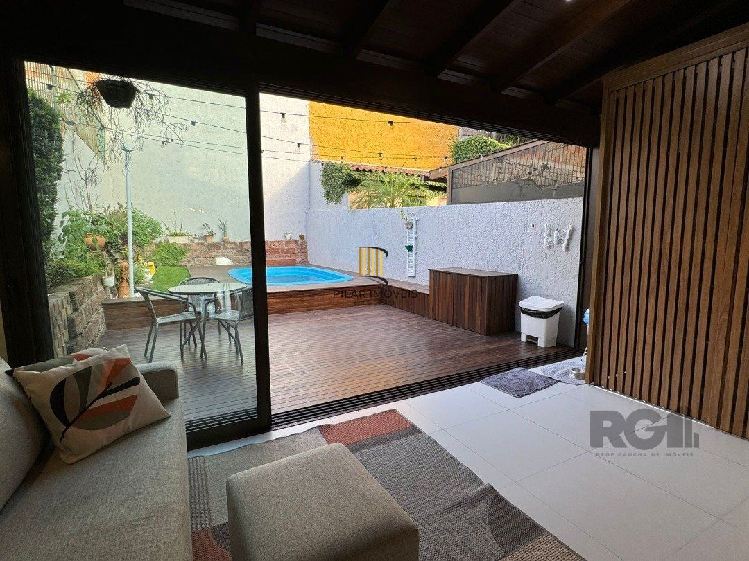 Casa 3 dormitórios no bairro Espírito Santo