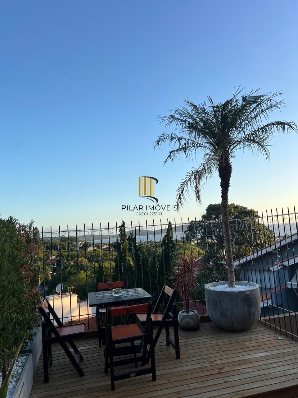 Casa em condomínio fechado para venda no bairro Jardim Isabel, com aproximadamente 204m² de área privativa,.