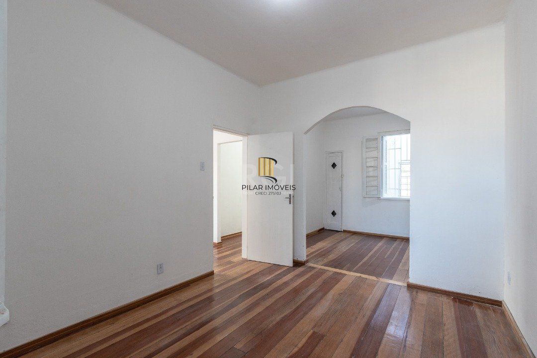 Casa para Venda - 180.2m², 3 dormitórios, 3 vagas - Medianeira
