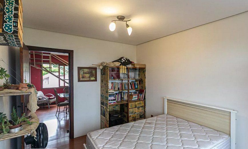 Cobertura para Venda - 207m², 3 dormitórios, sendo 1 suites, 2 vagas - Santa Tereza