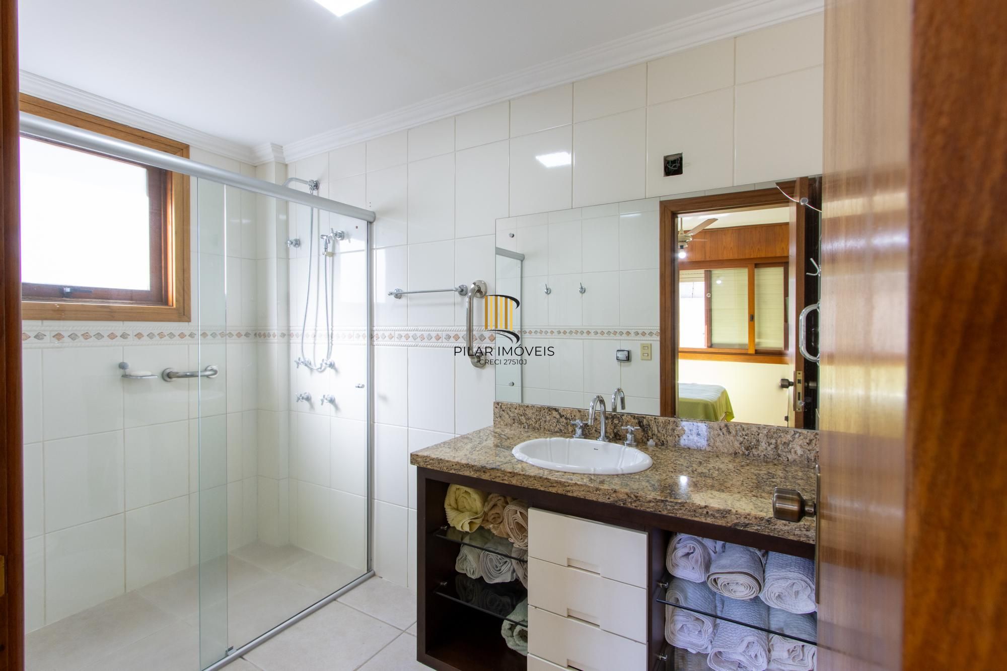 Apartamento de 3 dormitórios próximo a Encol