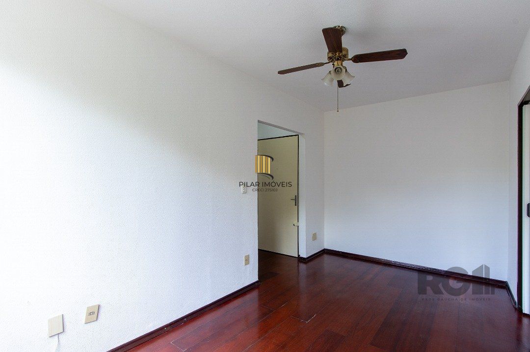 Excelente apartamento no bairro Cristal com 1 dormitório, living, banheiro e cozinha.
