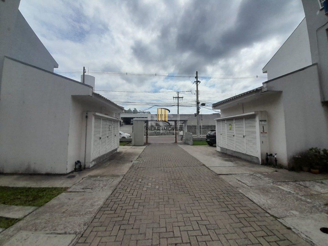 CASA EM CONDOMÍNIO COM 3 DORMITÓRIOS NA HÍPICA