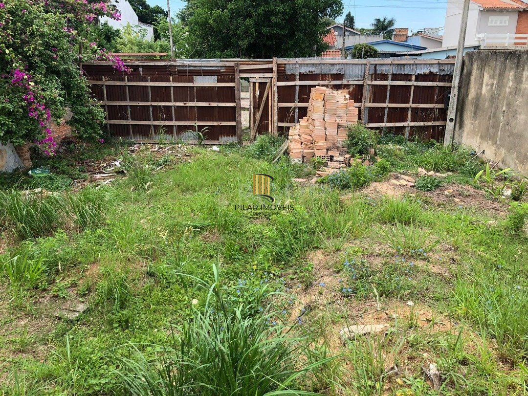 Terreno de 11x35 com projeto aprovado para duas casas de 167m2 com 3 dormitórios, amplo patio na frente e nos fundos.