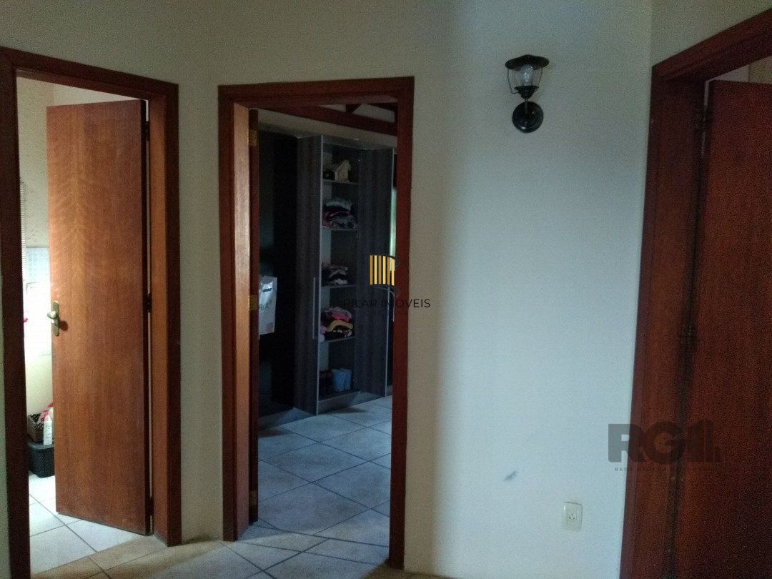 Casa 4 dormitórios no bairro Espírito Santo