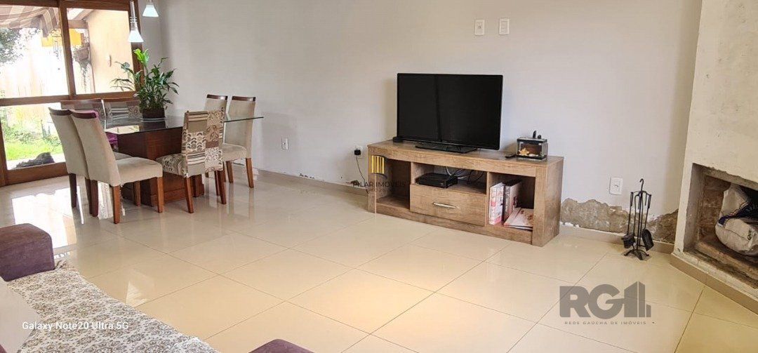 Casa para venda com 3 dormitórios, sendo 3 suítes e 2 vagas no residencial Jardins do Prado