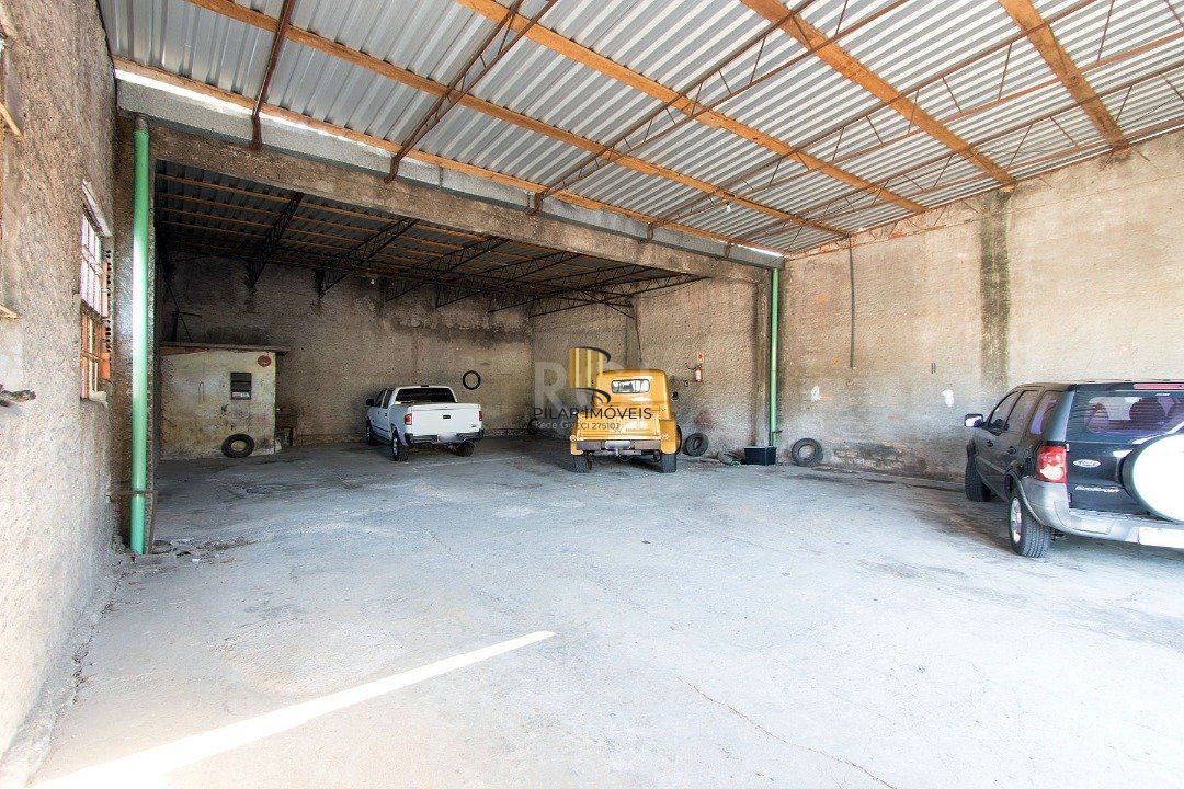 Casa Comercial para Venda - 112m², 3 dormitórios, 2 vagas - Medianeira