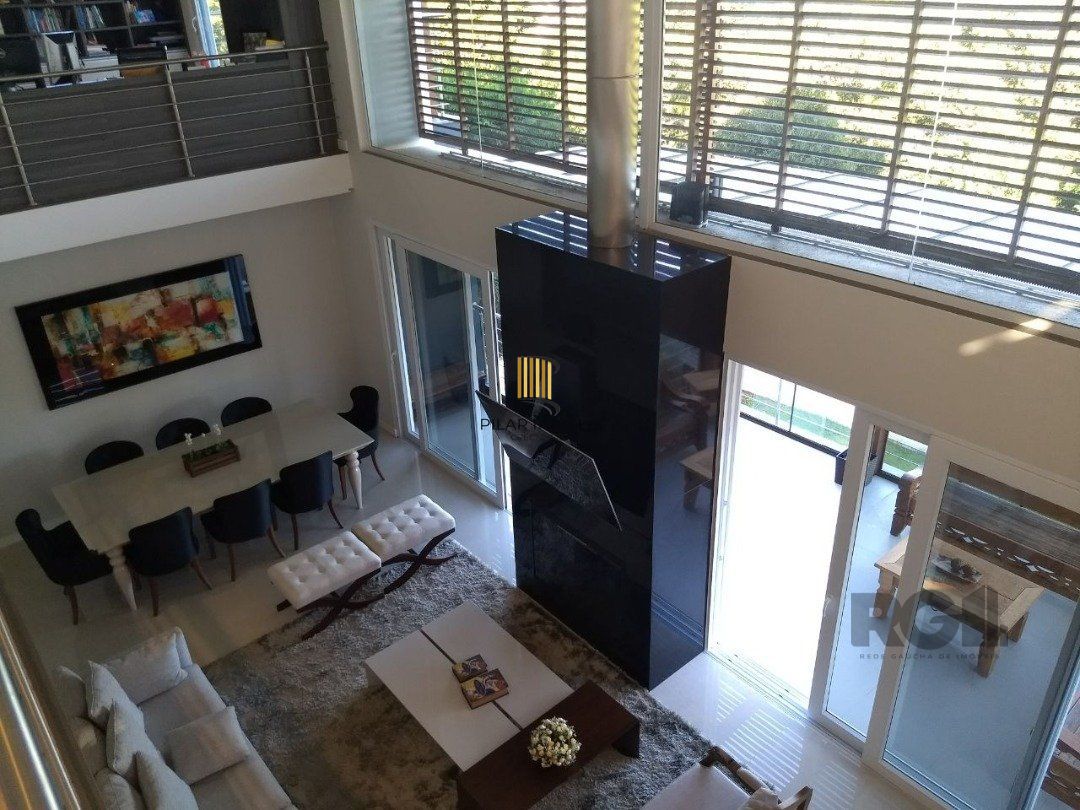 Casa 3 dormitórios no bairro Teresópolis