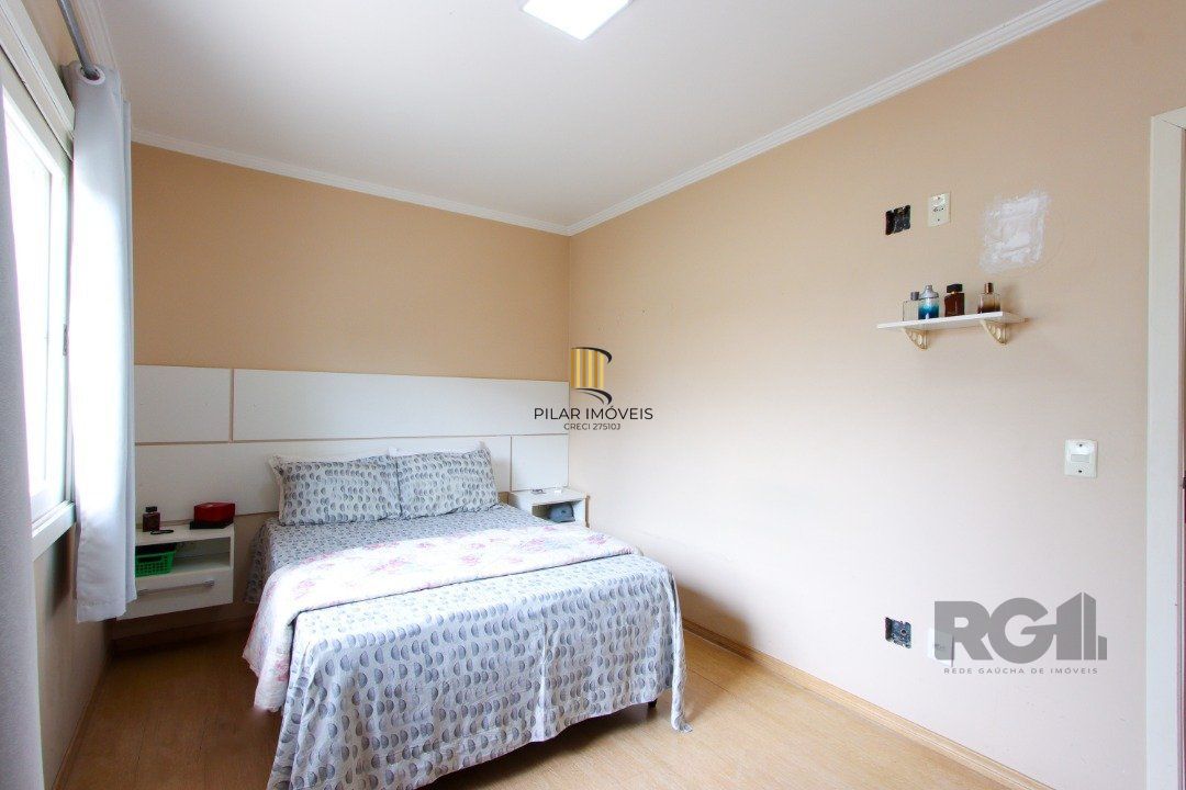 Casa 2 dormitórios no bairro Hípica