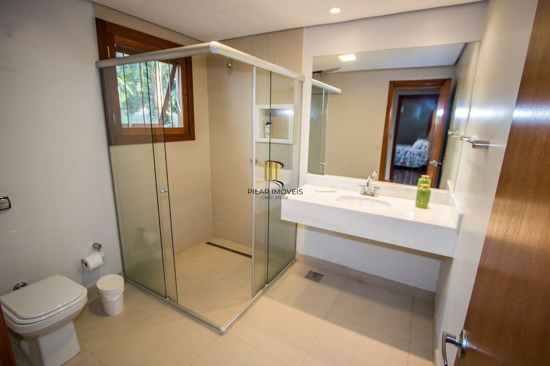 Casa para Venda - 420m², 4 dormitórios, sendo 3 suites, 5 vagas - Tristeza