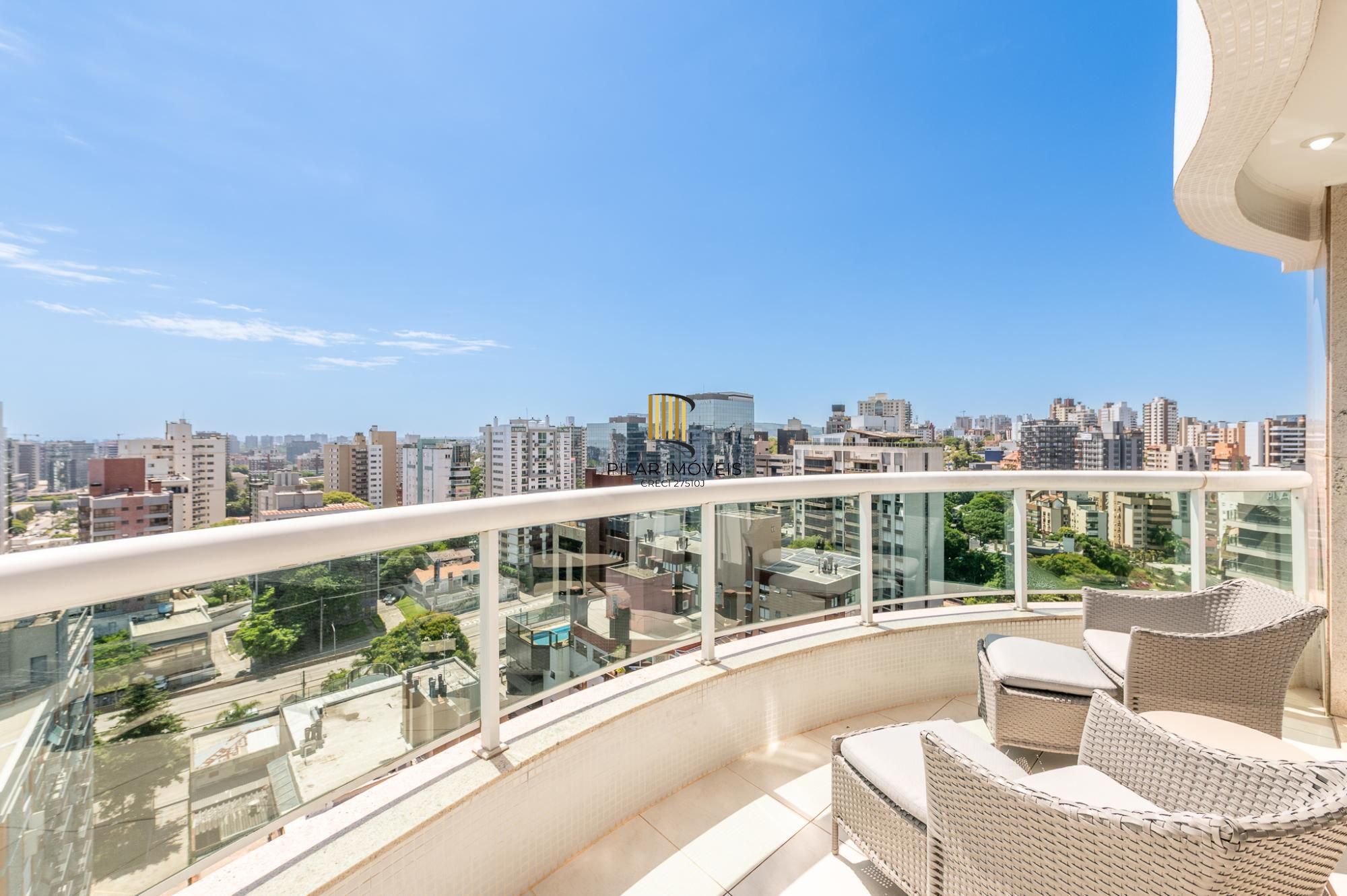 Apartamento com 204m², 3 dorm, 5 vagas no Petrópolis