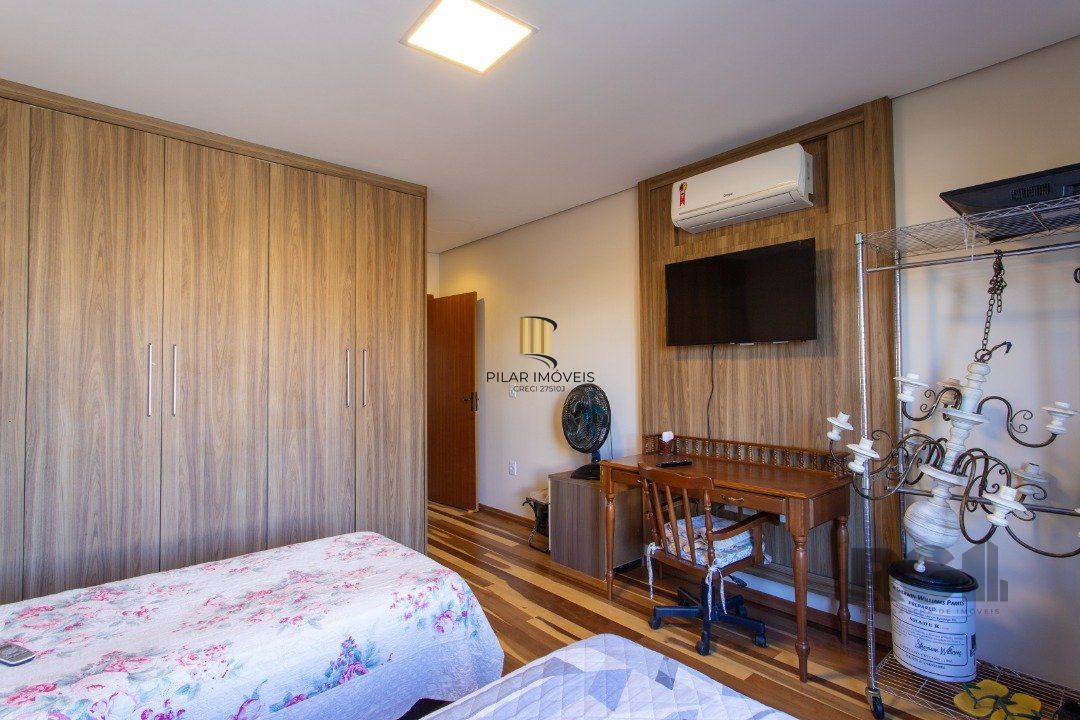 Casa de Condomínio 4 dormitórios no bairro Belém Novo