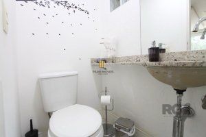 Vende apartamento no Bairro Passo da Areia - Porto Alegre
