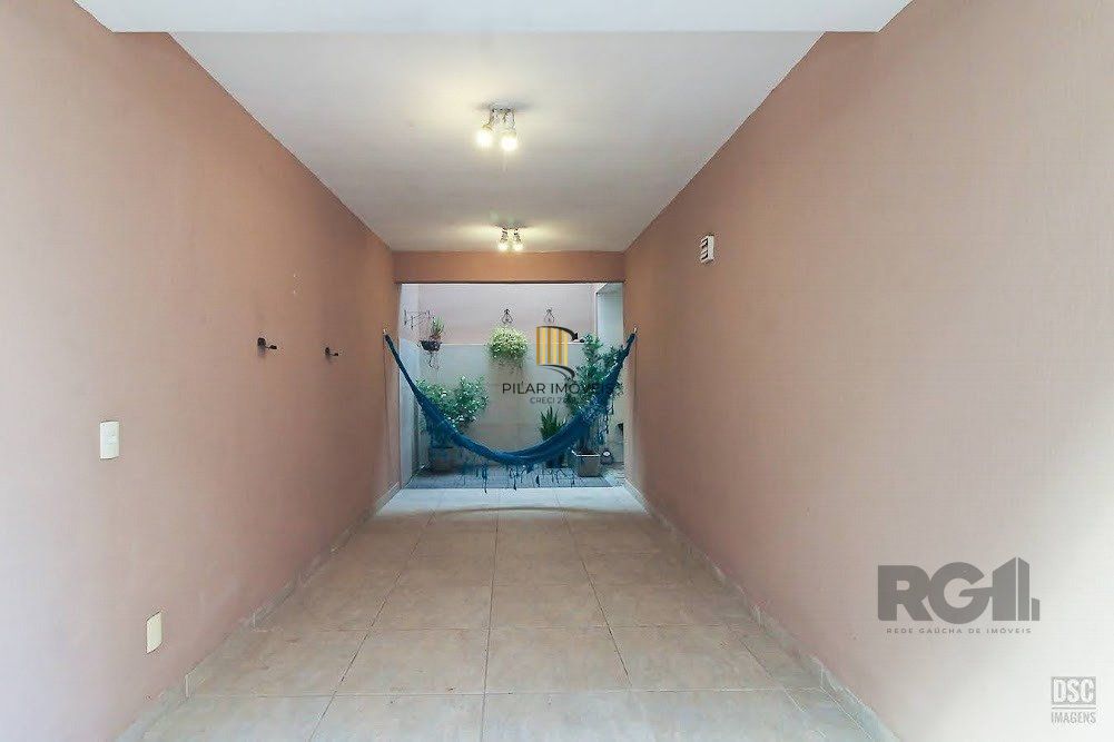 Casa em  condomínio 3 dormitórios na Av Otto Niemeier