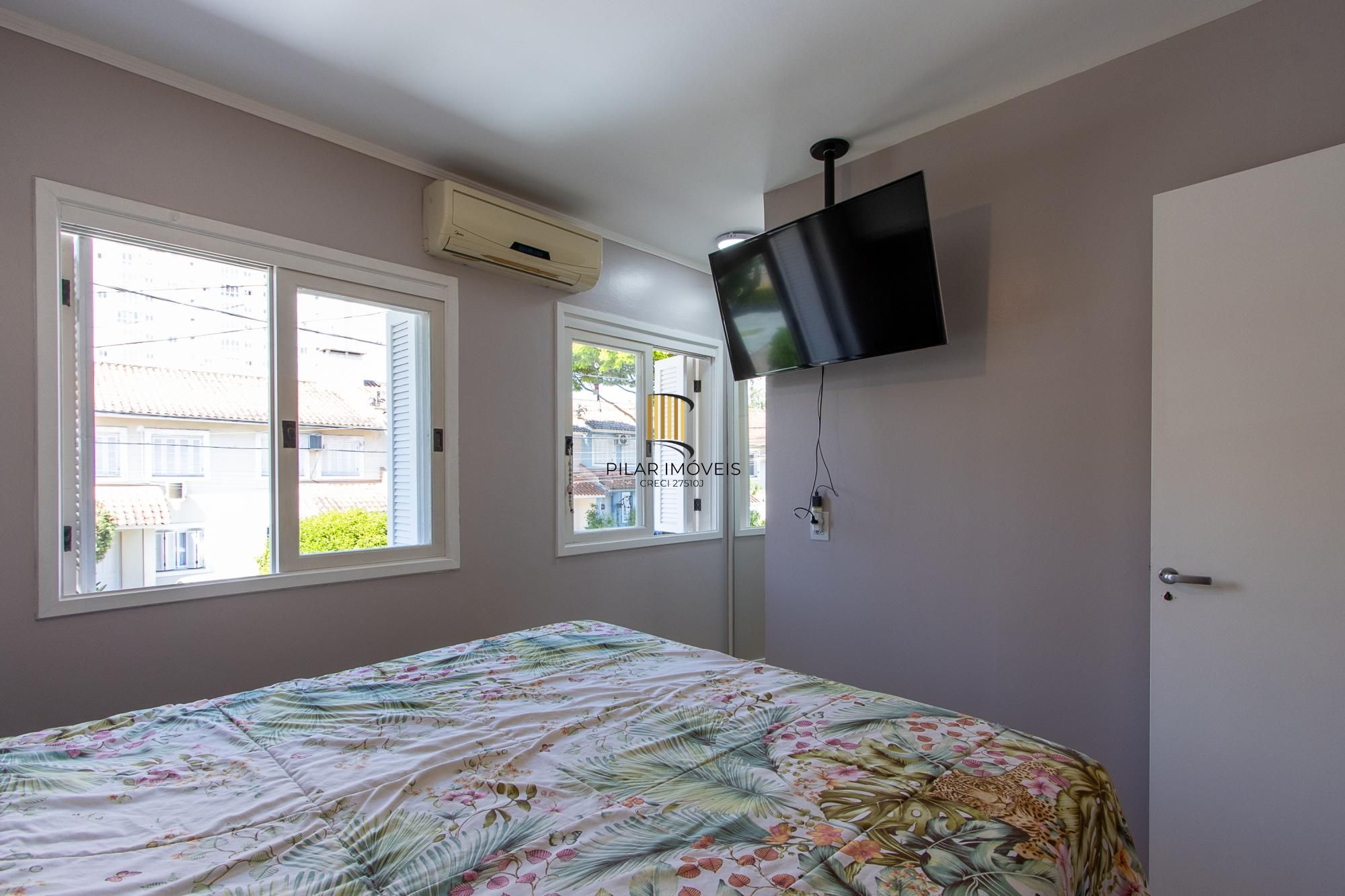 Casa em condominio com piscina