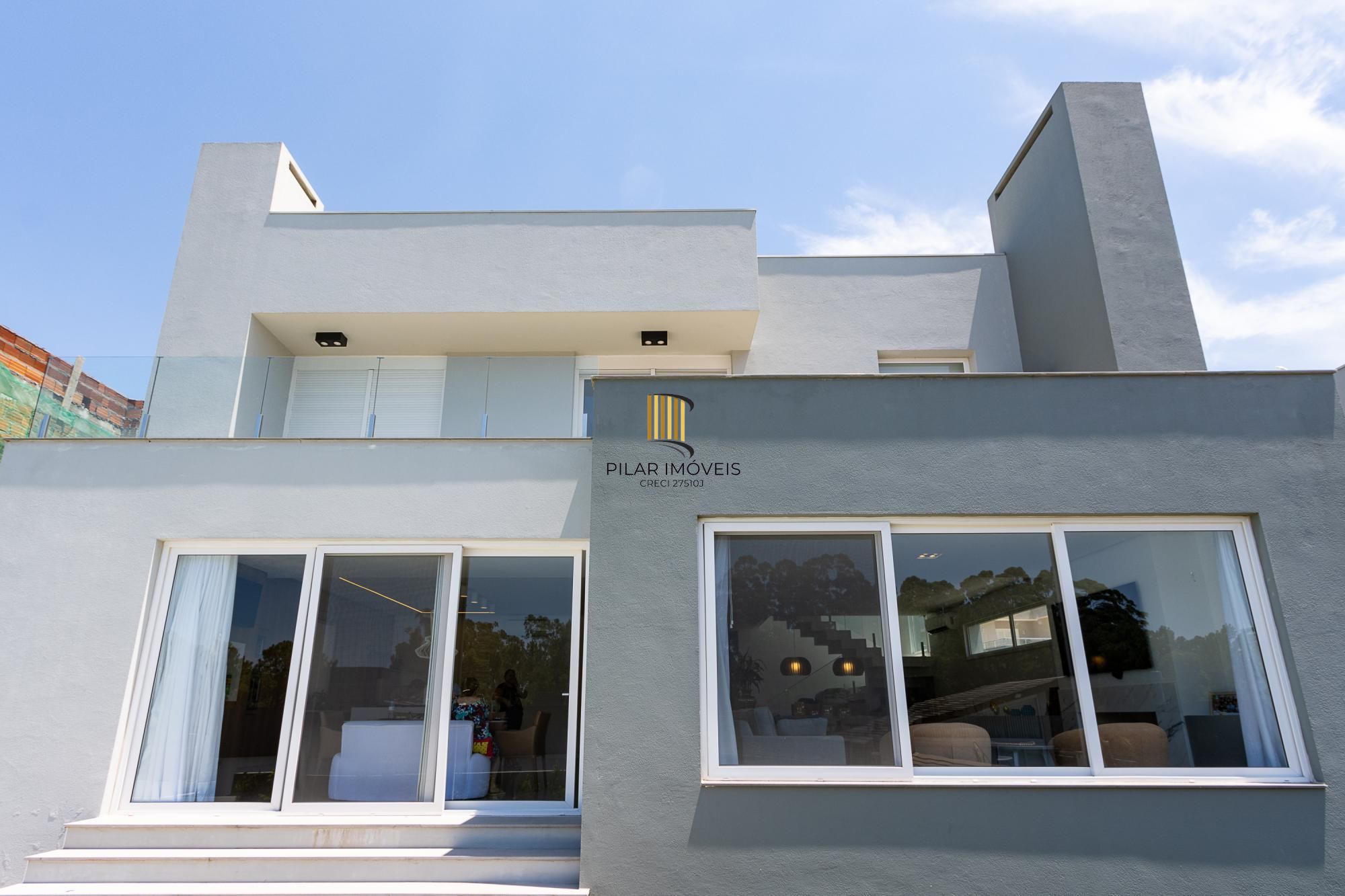 Casa de Condomínio 4 dormitórios no bairro Vila Nova