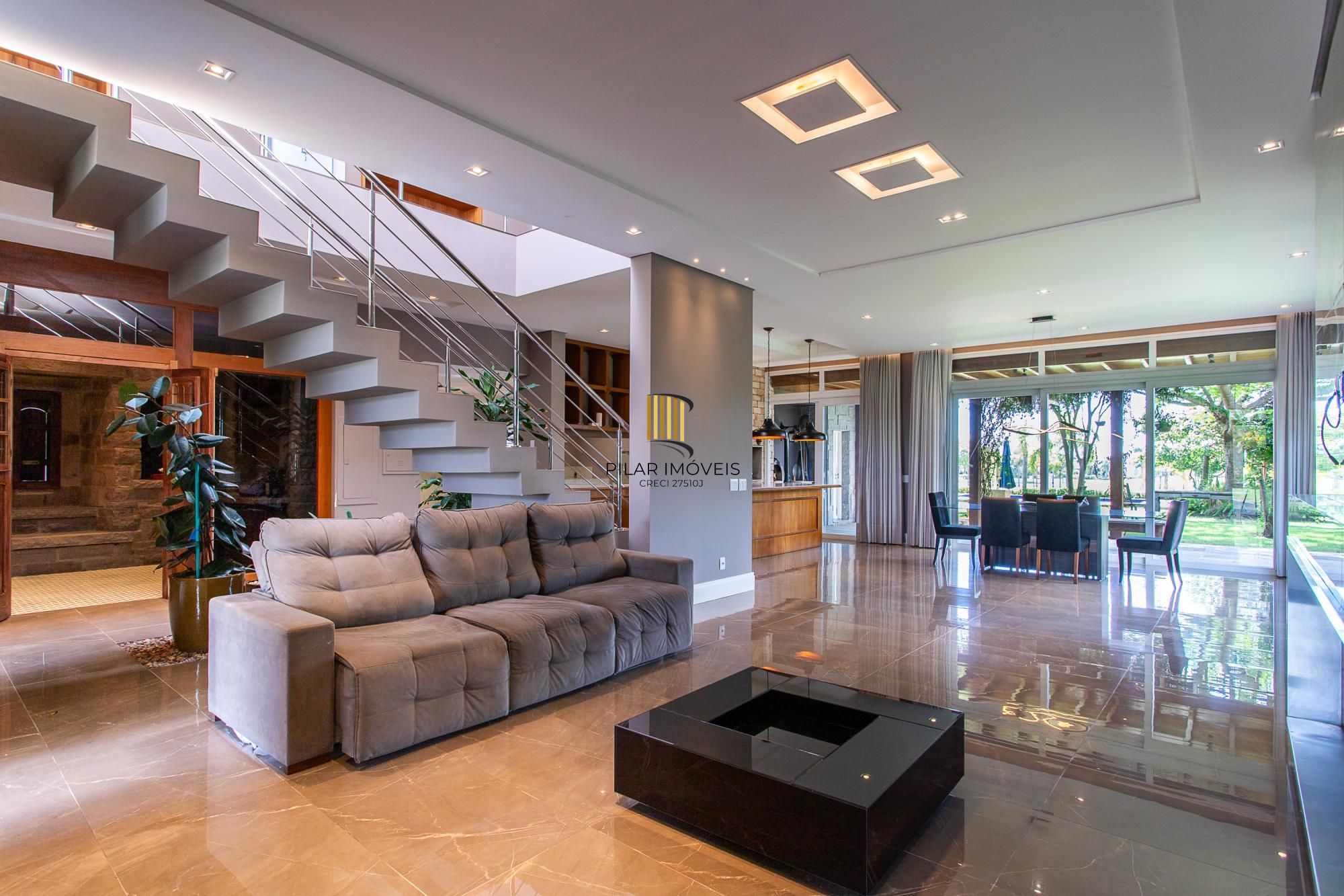 Casa de Condomínio 4 dormitórios no bairro Terraville