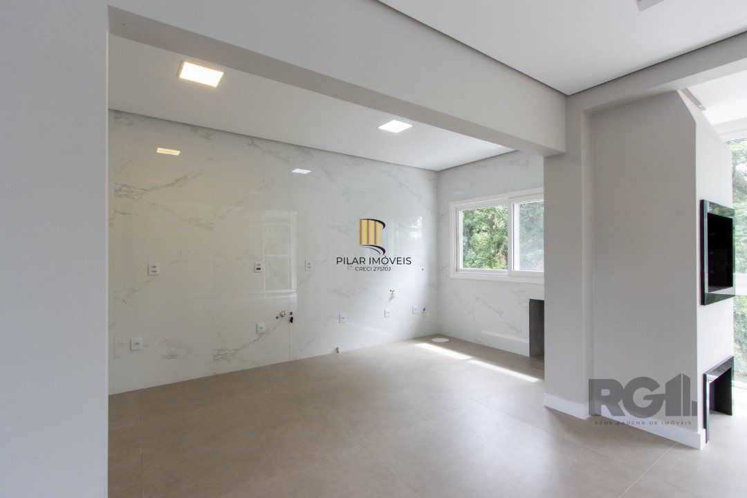 Casa | 3 quartos | 2 Suítes | 4 vagas cobertas | 260m2 Privativos | Bairro Santa Tereza