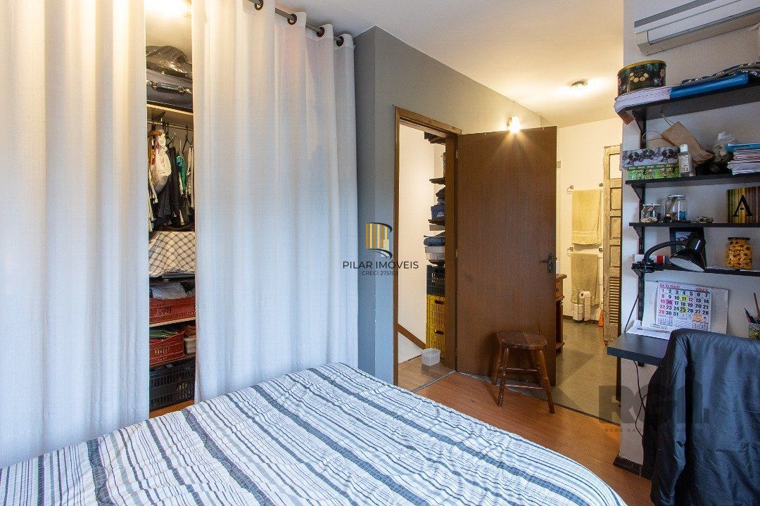 Casa 3 dormitórios no bairro Hípica
