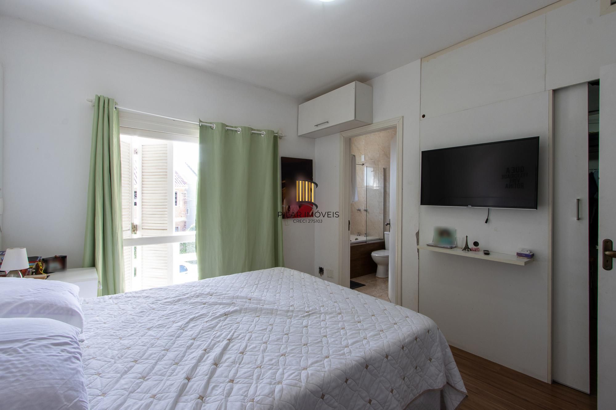 Casa de Condomínio 3 dormitórios no bairro Hípica