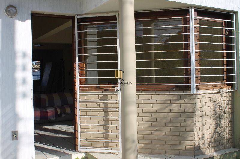 Casa para Venda - 255.68m², 4 dormitórios, sendo 1 suites, 2 vagas - Tristeza