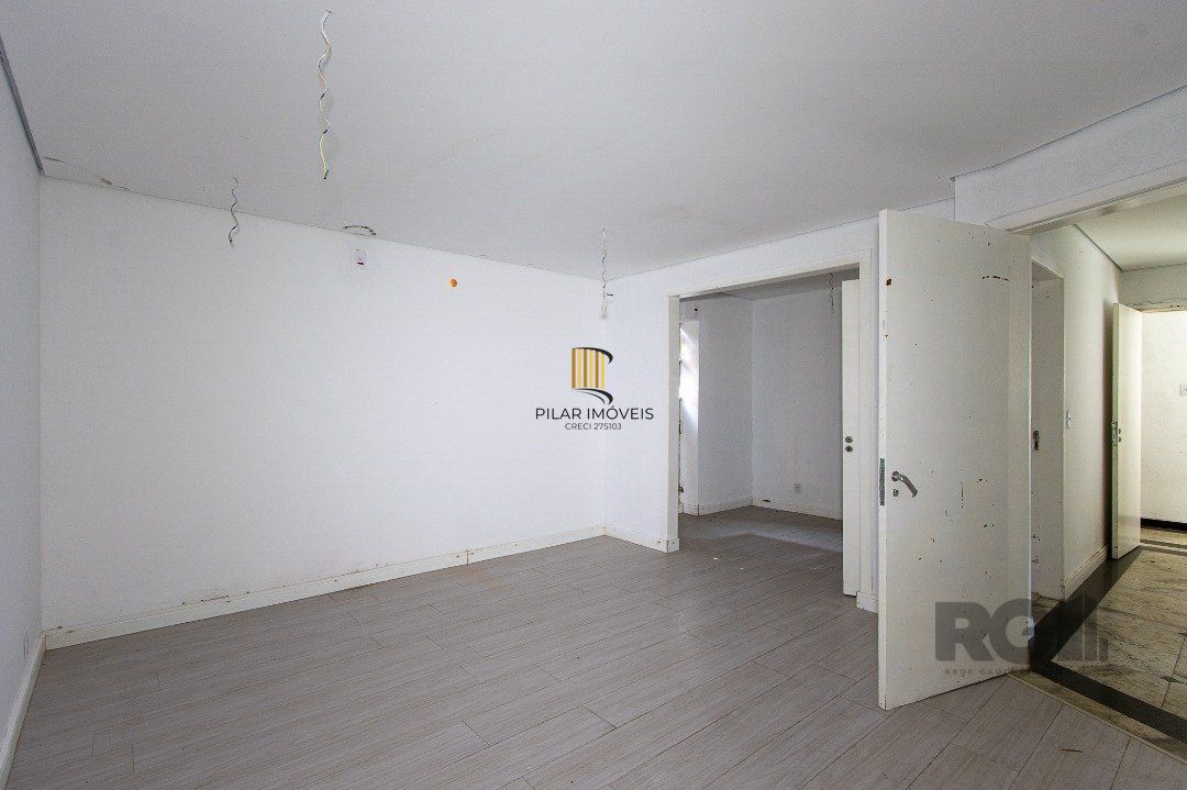 Casa 3 dormitórios no bairro Floresta