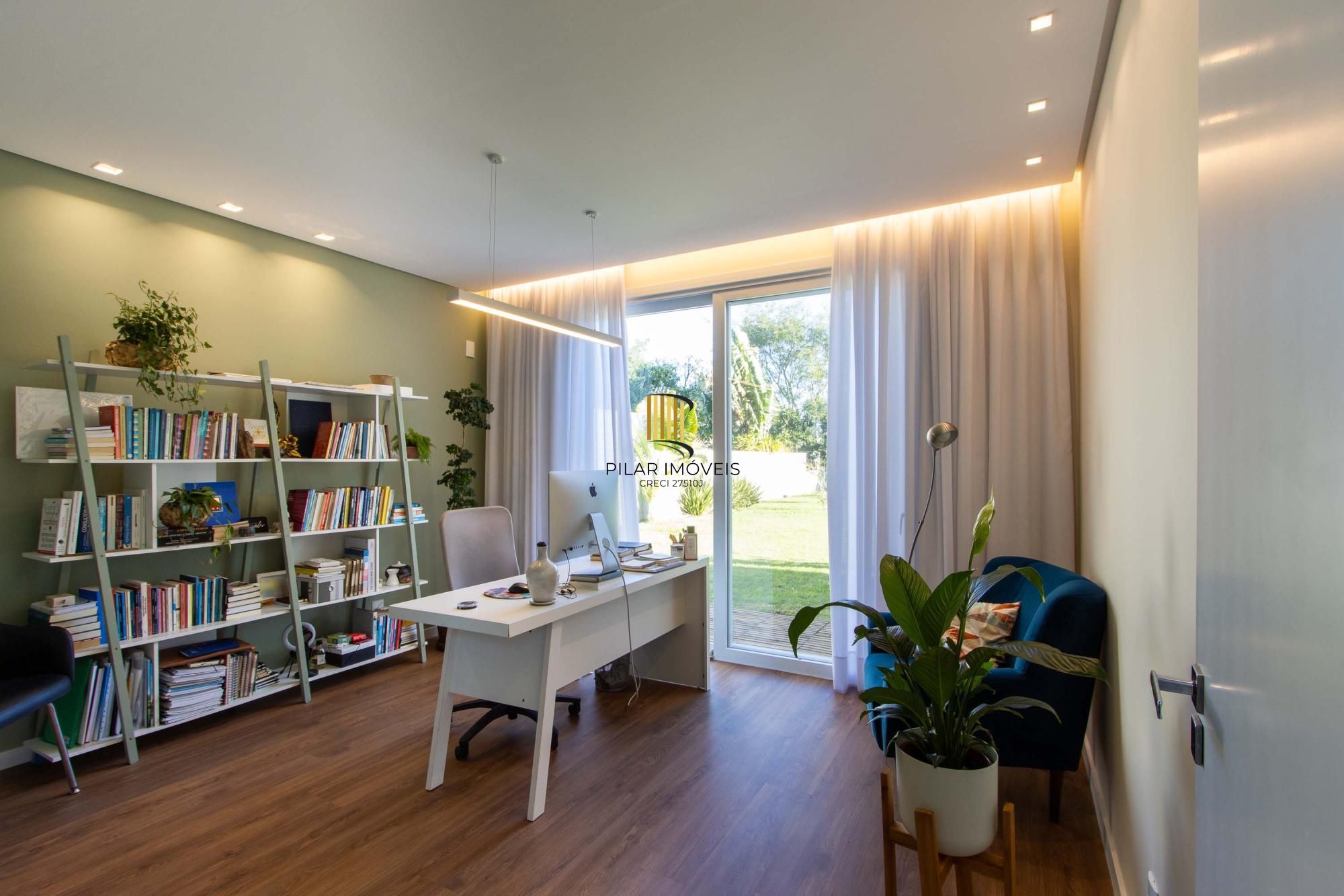 Casa de Condomínio 5 dormitórios no bairro Belém Novo