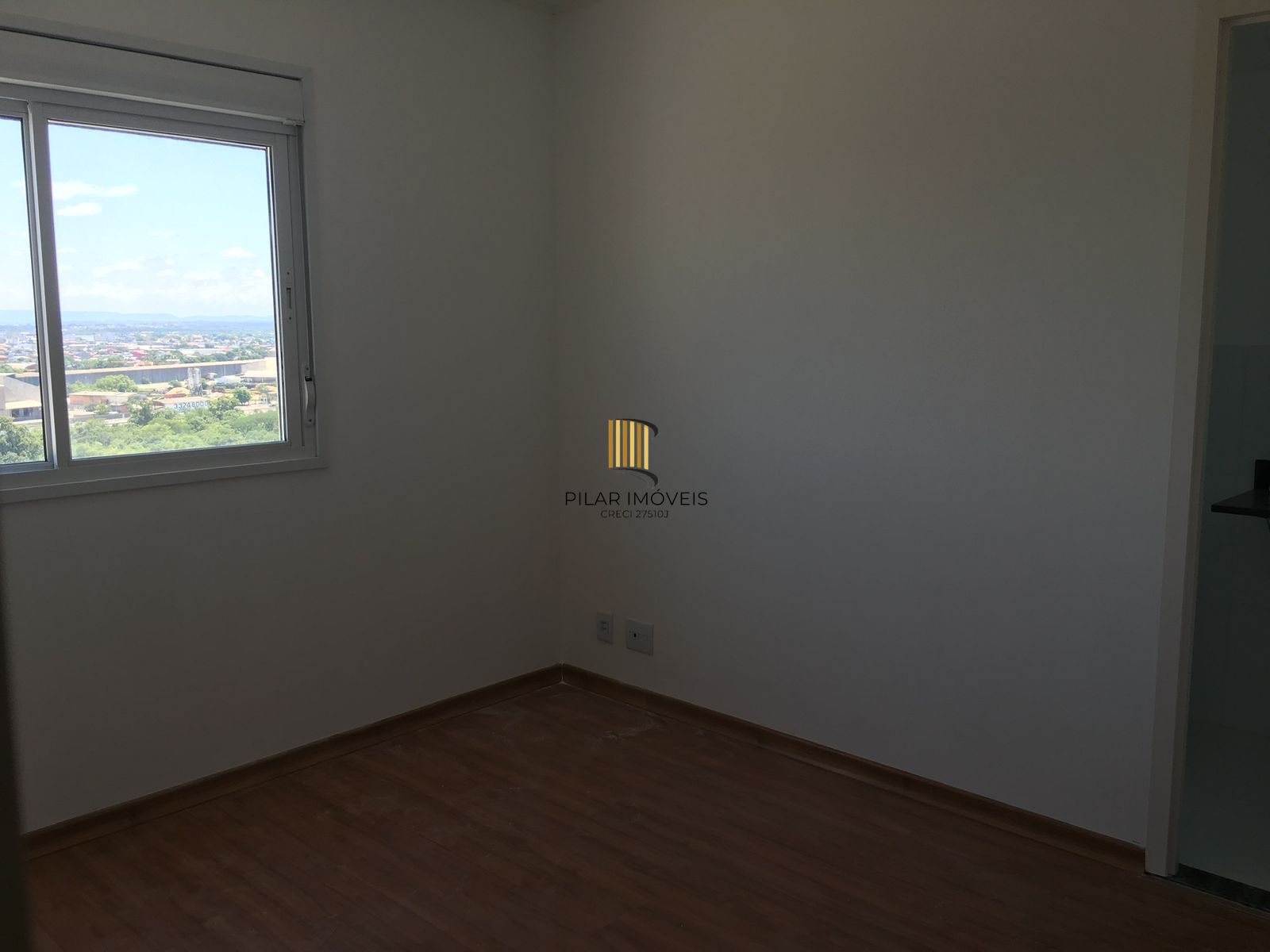 Apartamento com 3 quartos, 1 suíte, sacada