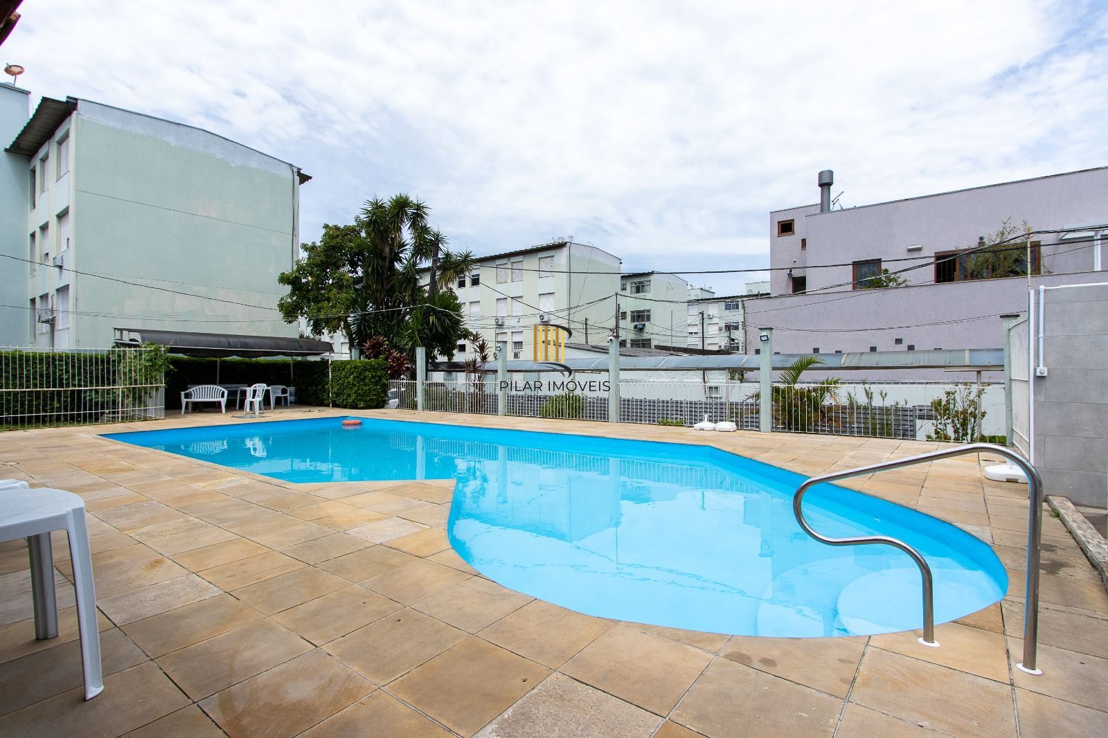 APARTAMENTO 2 QUARTOS, 1 VAGA ROTATIVA - BAIRRO