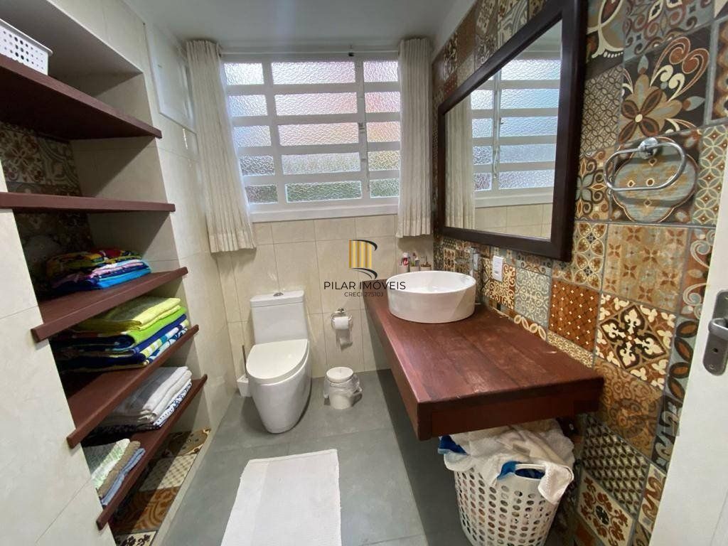 Casa 4 dormitórios no bairro Atlântida