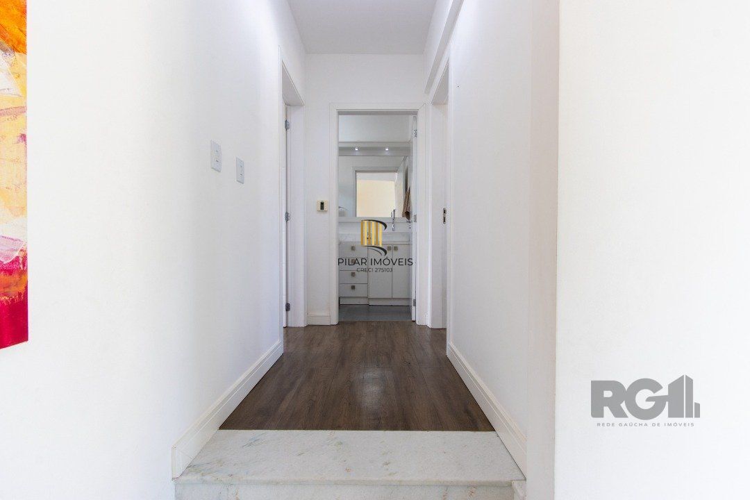 Casa 2 dormitórios no bairro Hípica