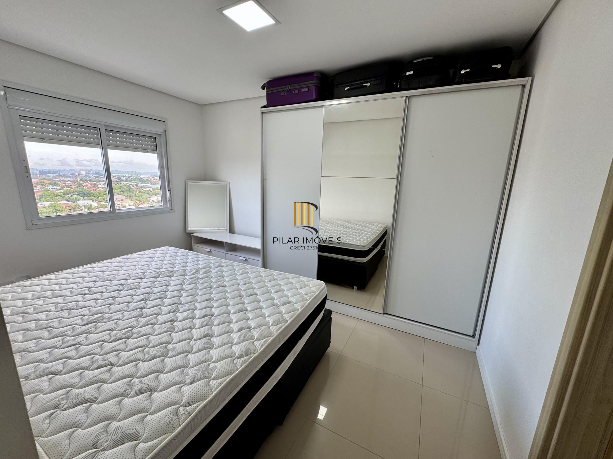 Apartamento de 2 dormitórios, 1 suíte e 1 vaga, em Canoas.