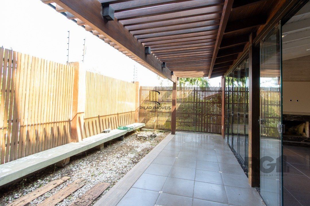 Casa Condominio para Venda - 384.33m², 3 dormitórios, sendo 1 suites, 3 vagas - Cristal