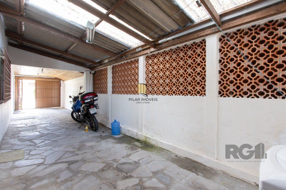 Casa 3 dormitórios no bairro Aberta dos Morros